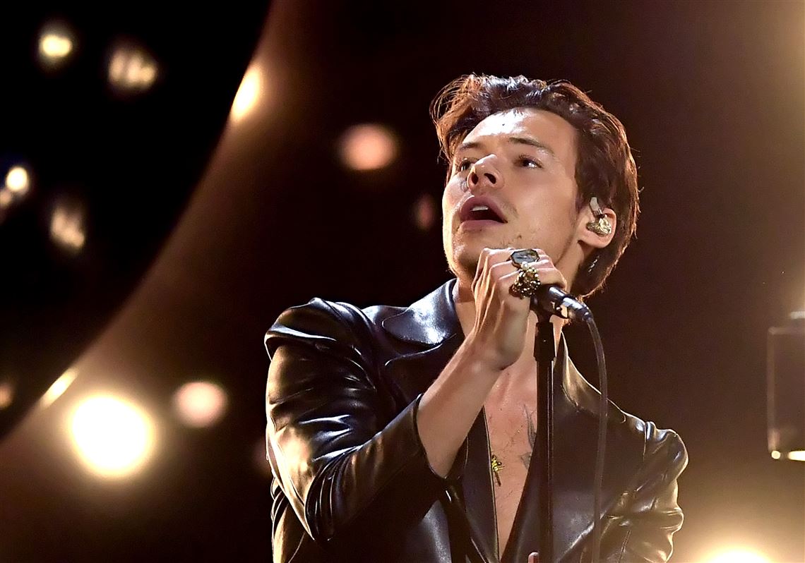 Review: Harry Styles fans find much to adore at PPG Paints Arena
