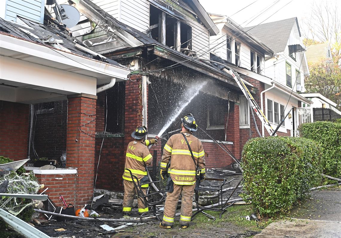 Perry South residents jump off roof to escape 4-alarm house fire ...