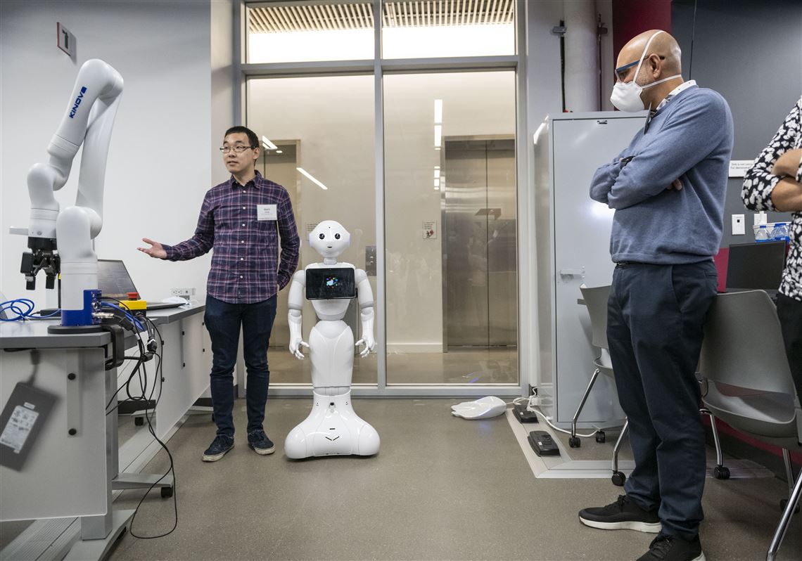 Nghiên cứu và robot tại CMU Robotics Institute