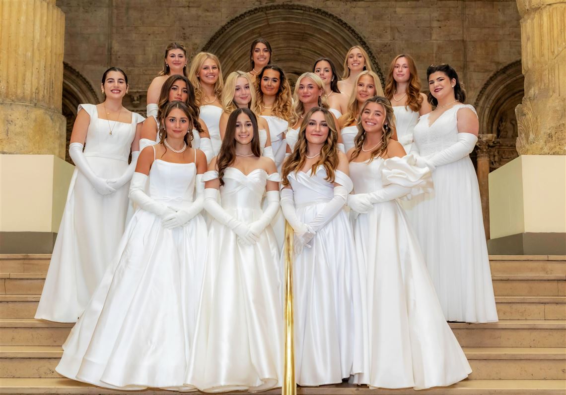 17 debutantes celebrate with their families at the 99th Cinderella Ball in  Pittsburgh | Pittsburgh Post-Gazette
