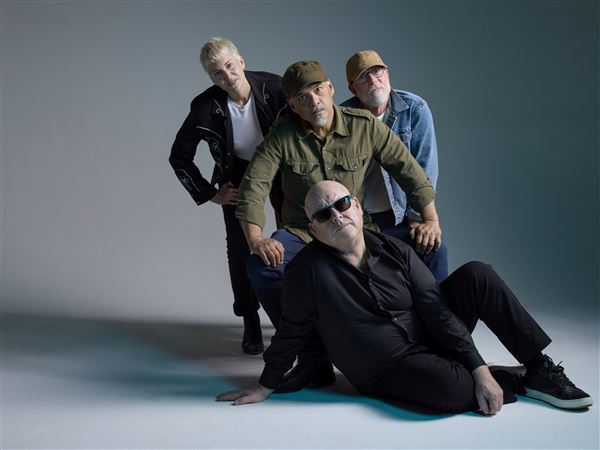 Pixies' Joey Santiago talks return to Stage AE with new bassist