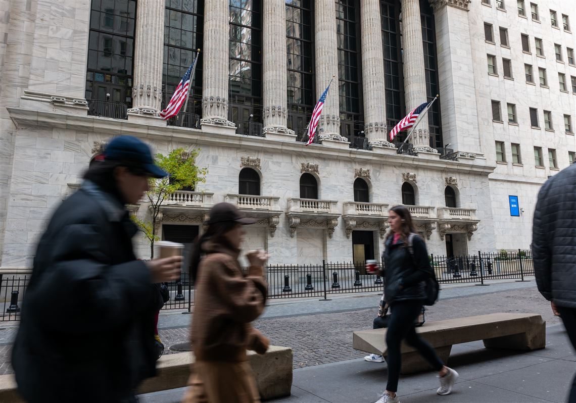 Wall Street points lower with tech companies that fueled early week rally in retreat