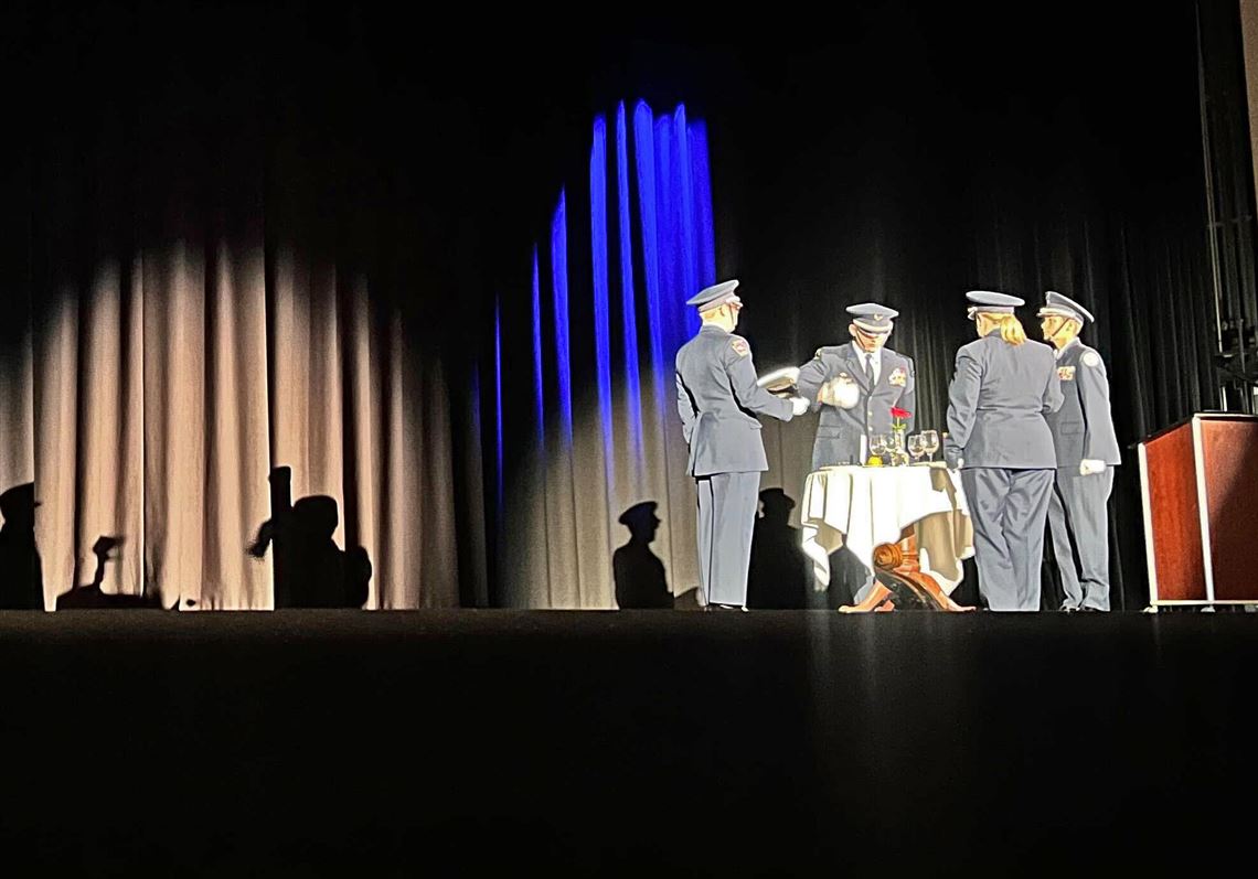 In a 'great honor,' Plum high school students recognize U.S ...