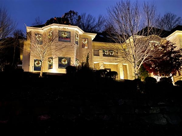 Symphony Splendor Holiday House Tour heads north to Lake MacLeod