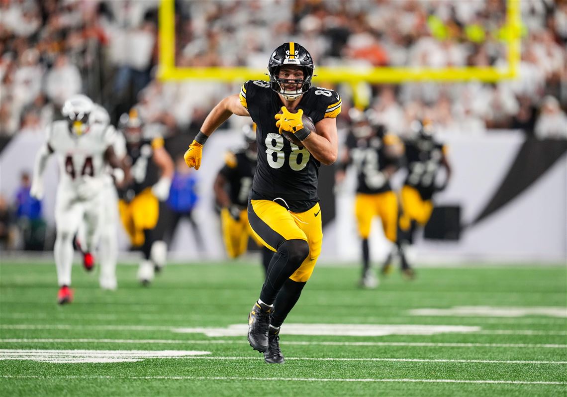 Joe Starkey's mailbag: Why does Pat Freiermuth constantly