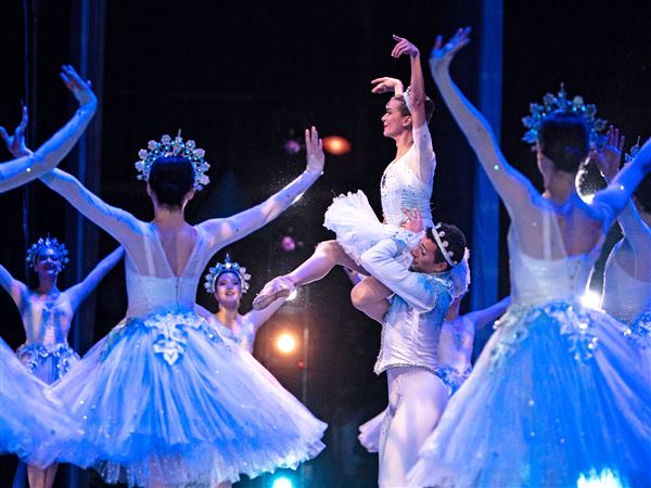 20251207awNutcracker20_1765492