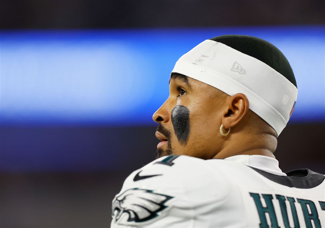 Jalen Hurts commits two turnovers on same play in Eagles loss to make NFL  history | Pittsburgh Post-Gazette