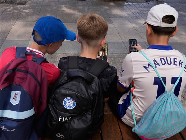 Australia introduces a world-first social media ban for children under 16