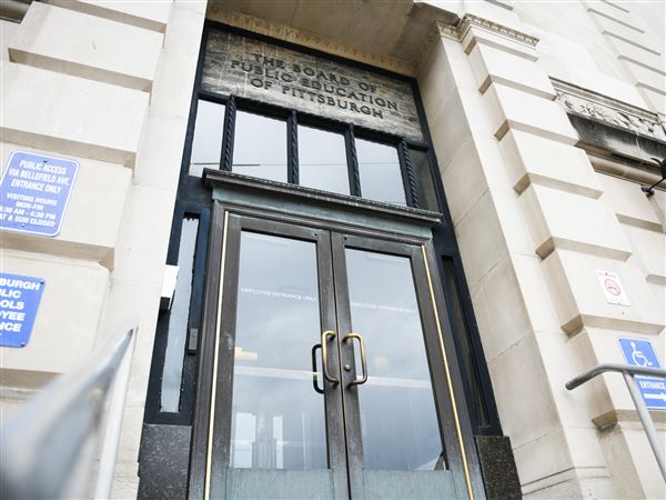 Pittsburgh Public Schools bans electronic devices during school day