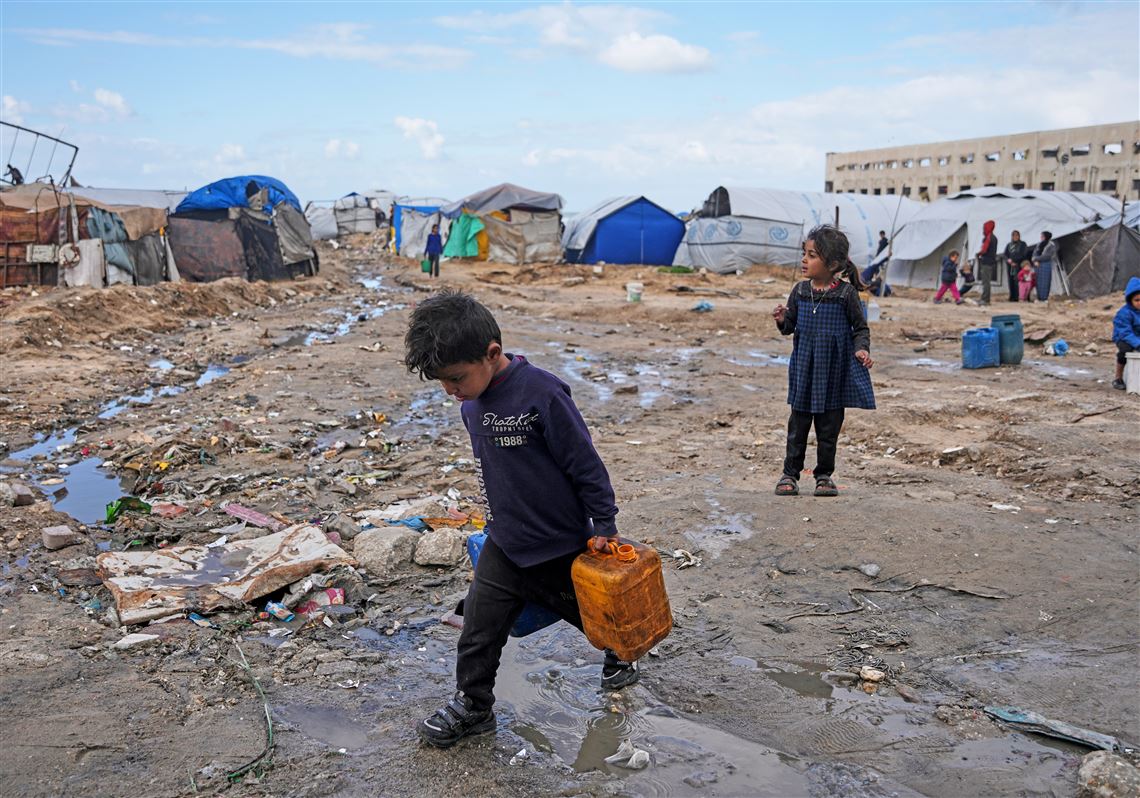 Winter rain floods Gaza camps as Netanyahu heads for U.S. meeting ...