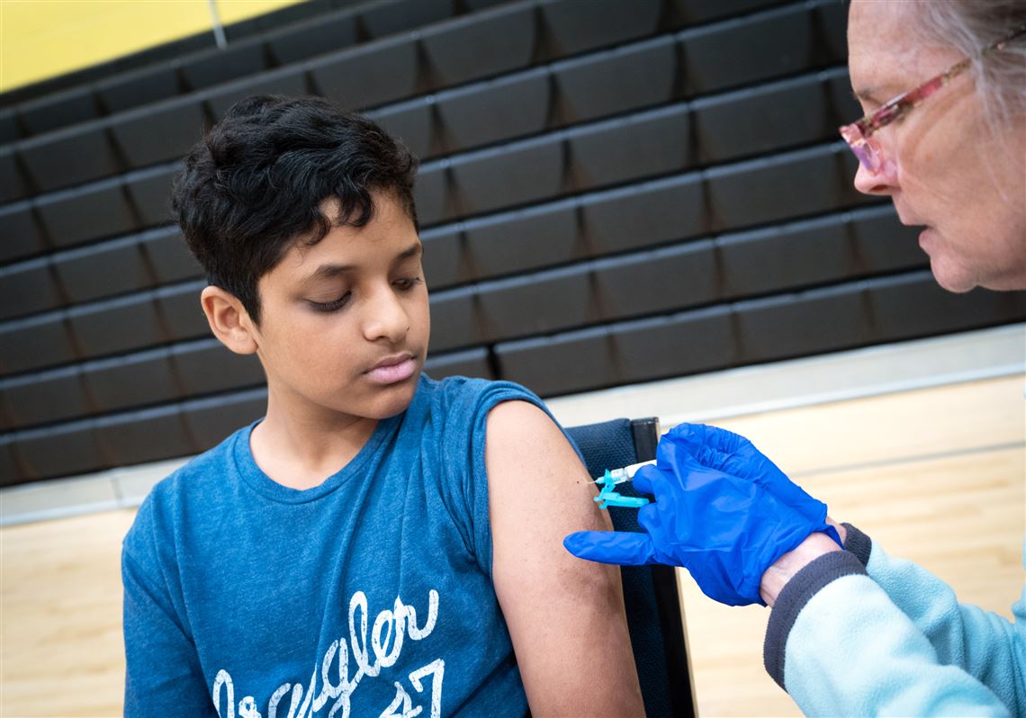 U.S. overhauls childhood vaccine schedule, recommends fewer shots