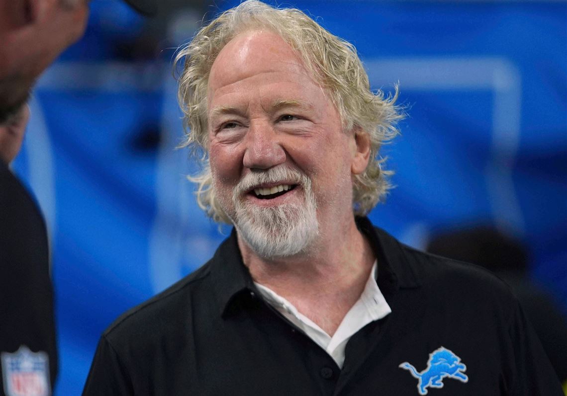 Actor-director Timothy Busfield turns himself in to face ...