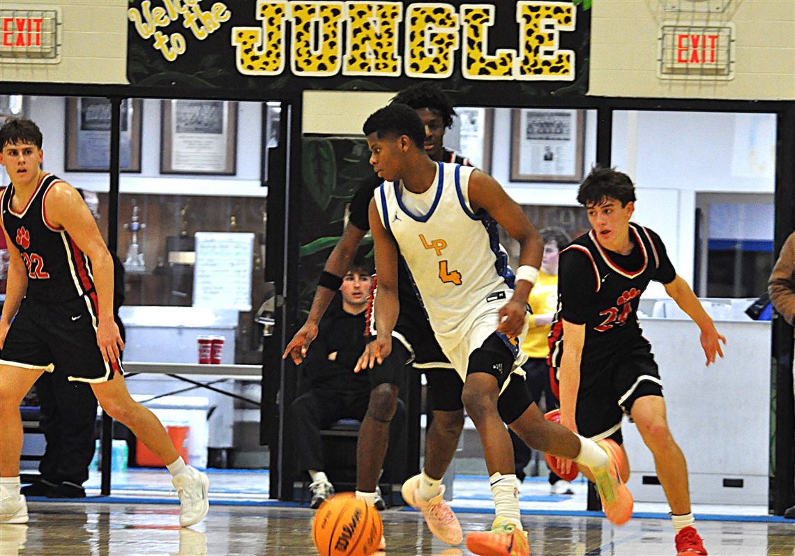 Josh Pratt drops 30 on Moon to lead Lincoln Park to home win