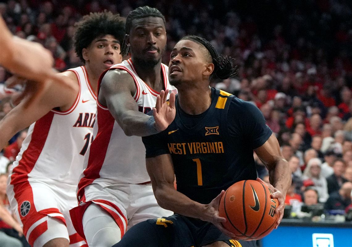No. 1 Arizona dominates West Virginia to remain unbeaten