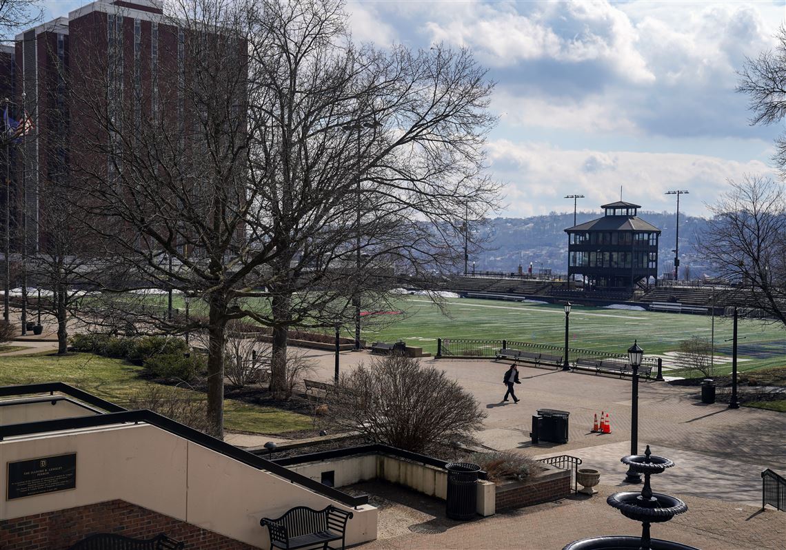 ‘The best course I've taught’: Duquesne business students, faculty volunteer to help with taxes