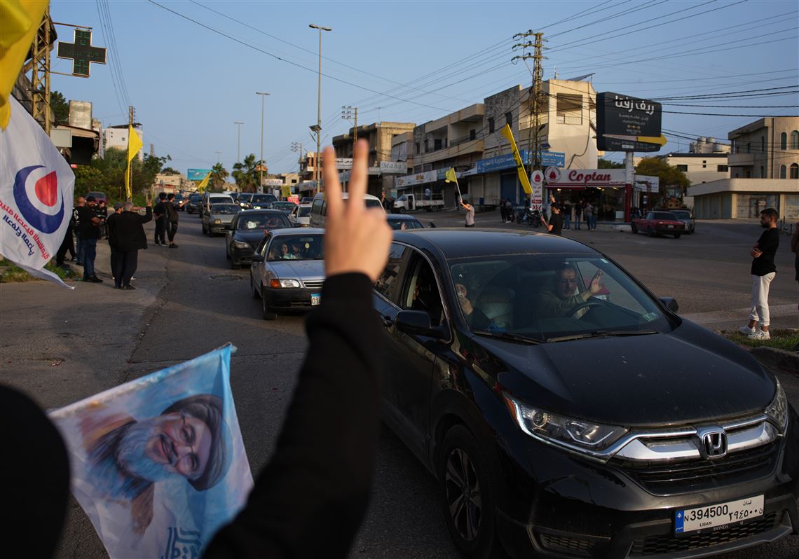 Trump and Iranian foreign minister say Strait of Hormuz is fully open