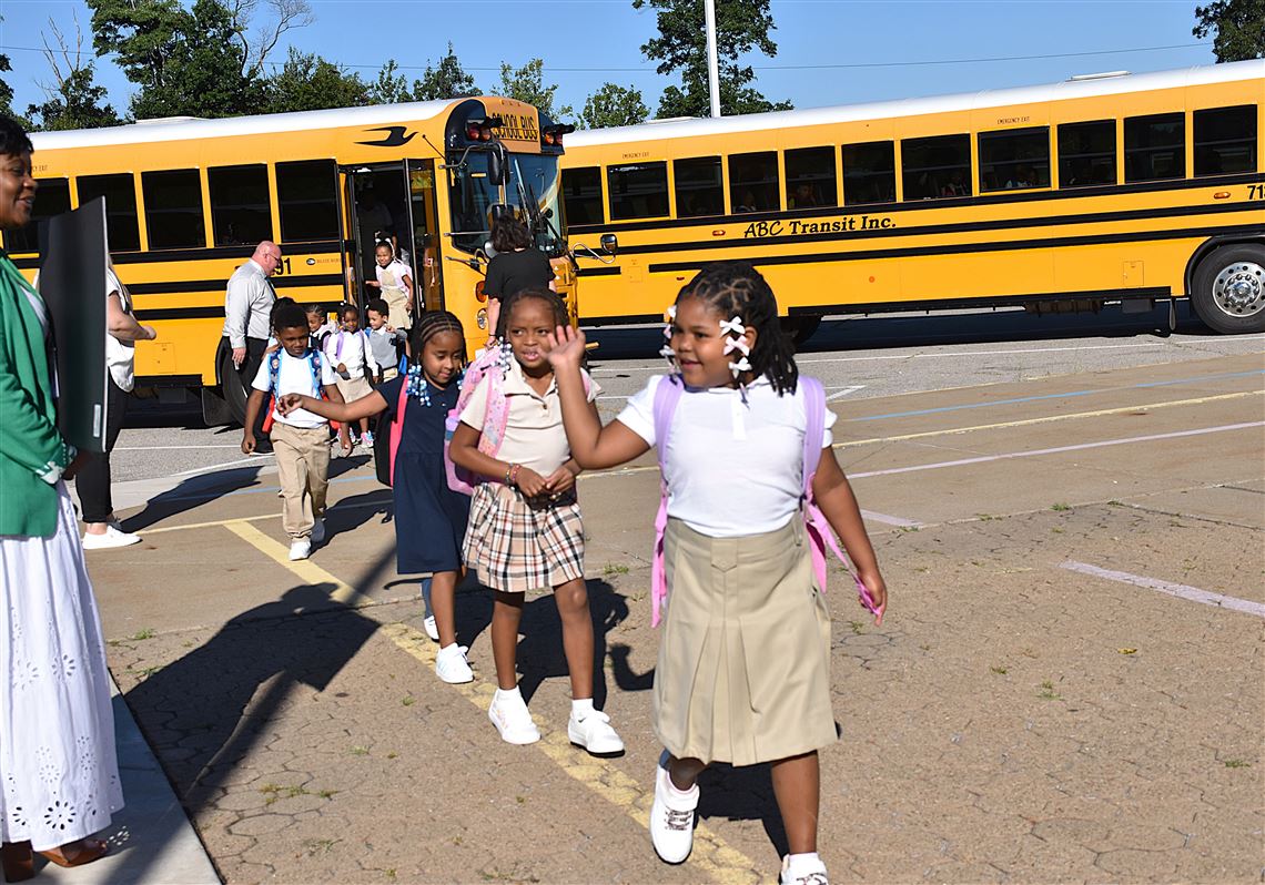 Why some Pittsburgh-area school districts are considering changes to their uniform policies