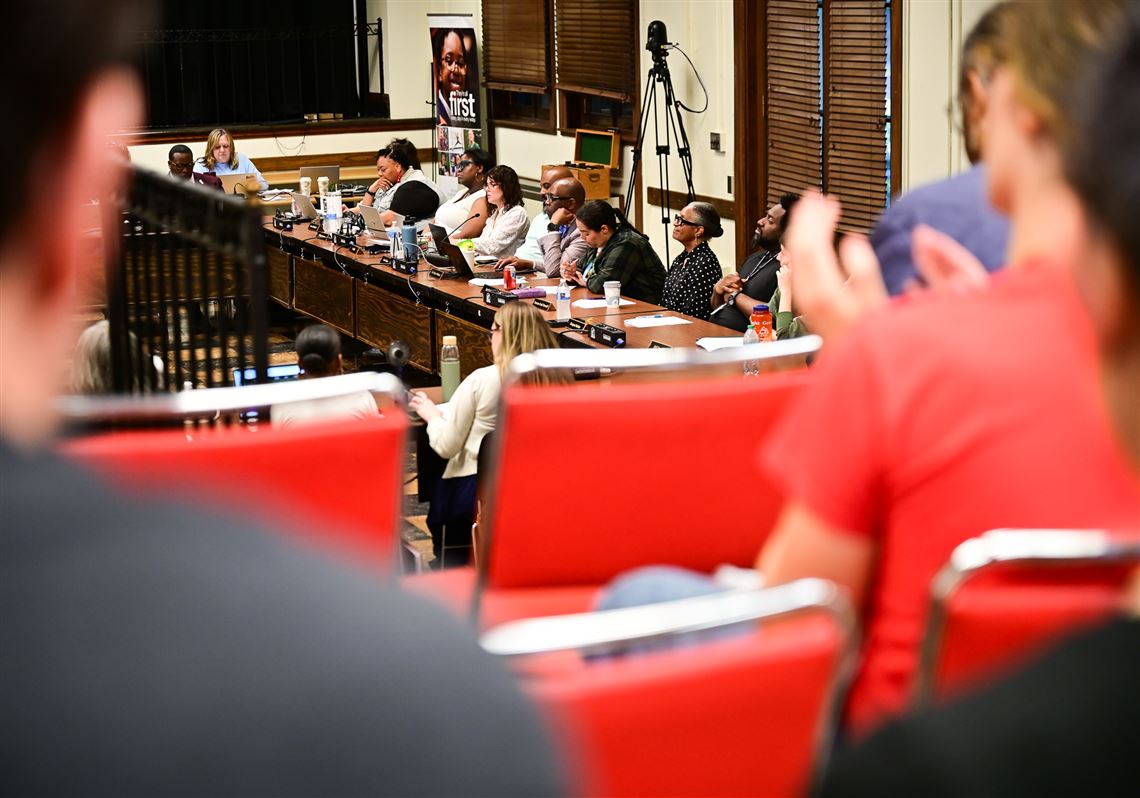 Pittsburgh Public Schools board votes to close 9 buildings
