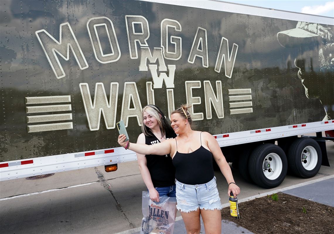 Morgan Wallen fans take over North Shore, boosting businesses as summer ...