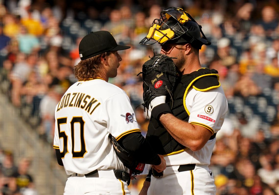 Los Piratas intercambian a Joey Bart, añadiendo ayuda al bullpen y resolviendo su estancamiento como receptor