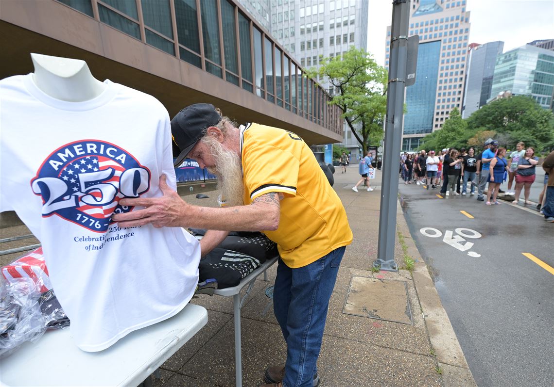 Thousands celebrate America's 250 birthday at free Point State Park concert