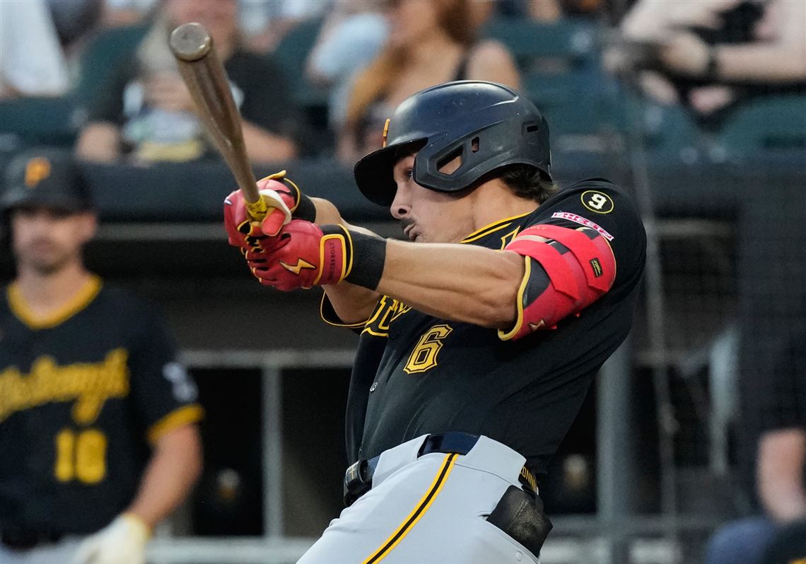 Pirates rip 18 hits in a blowout win against the White Sox