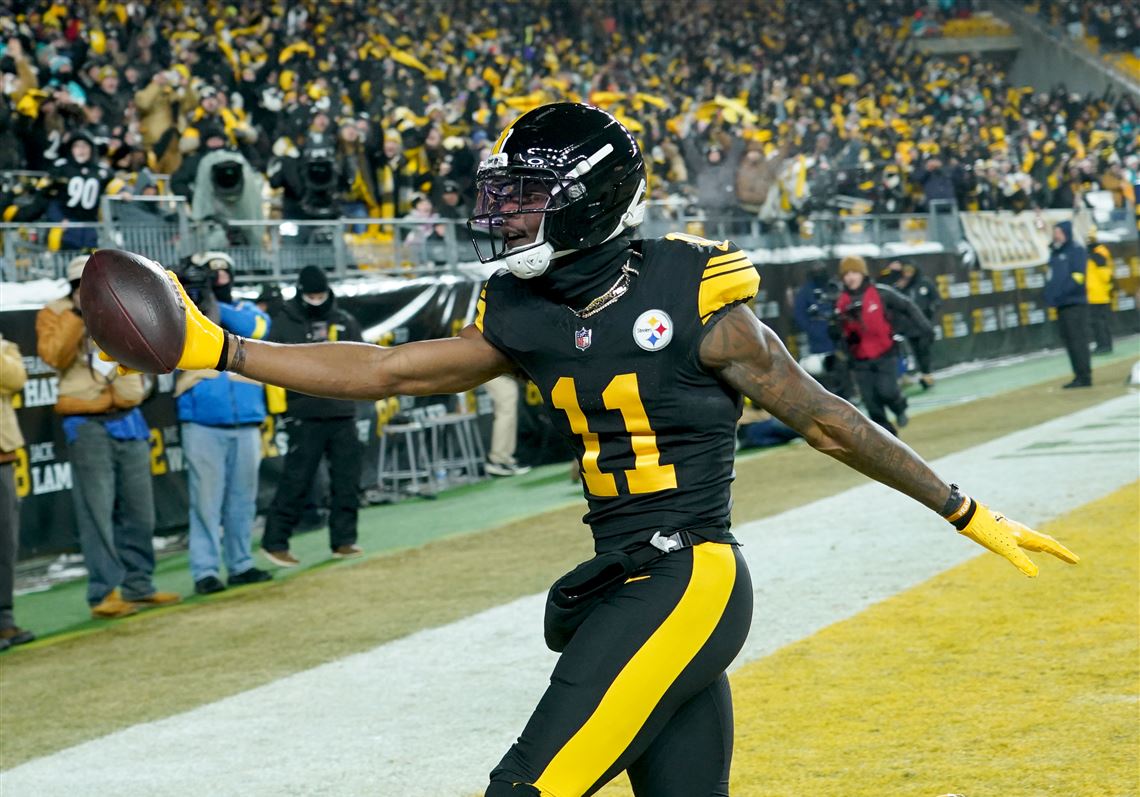 The shorthanded Steelers are bringing back veteran receiver Marquez ...